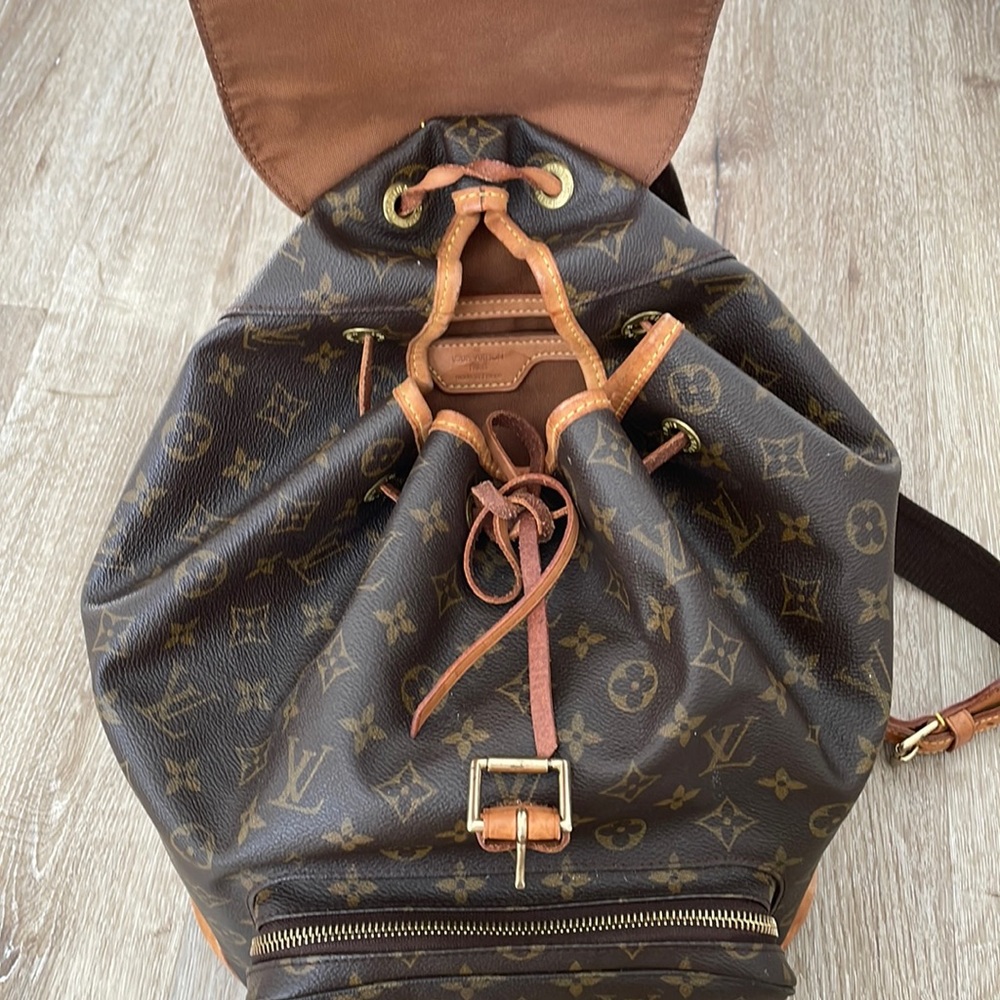 Louis Vuitton Monogram Montsouris GM Backpack | Vintage LV Brown Canvas Leather - Picture 6 of 10